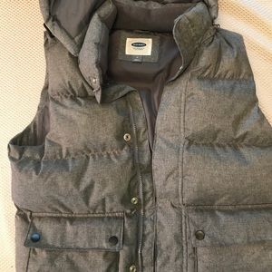 Old Navy Men’s down sweater vest button up w/ hood
